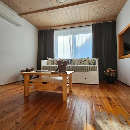 Holz Haus Naehe Wien