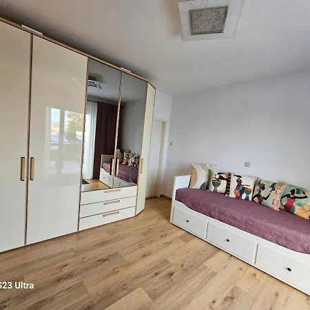 Apartment Holz Haus Naehe Wien *