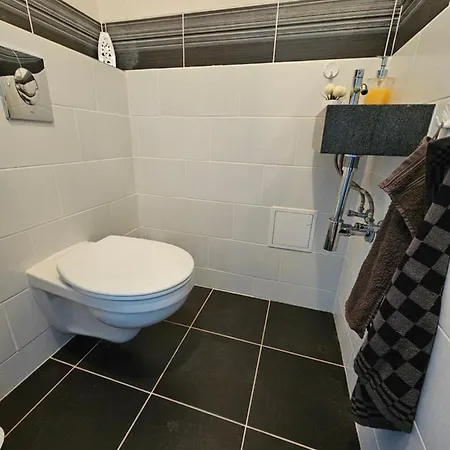 Holz Haus Naehe Wien Apartment