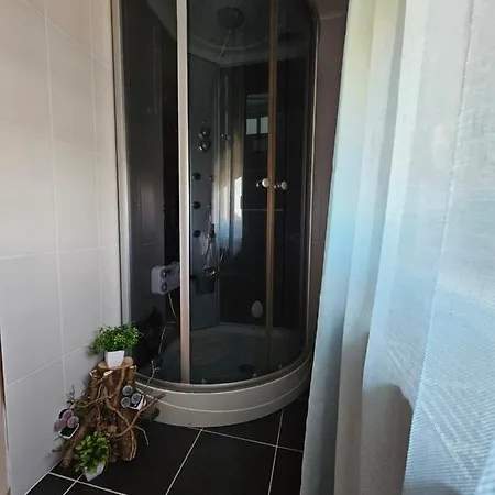 Holz Haus Naehe Wien Apartment *