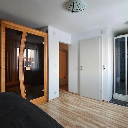 Apartment Holz Haus Naehe Wien *